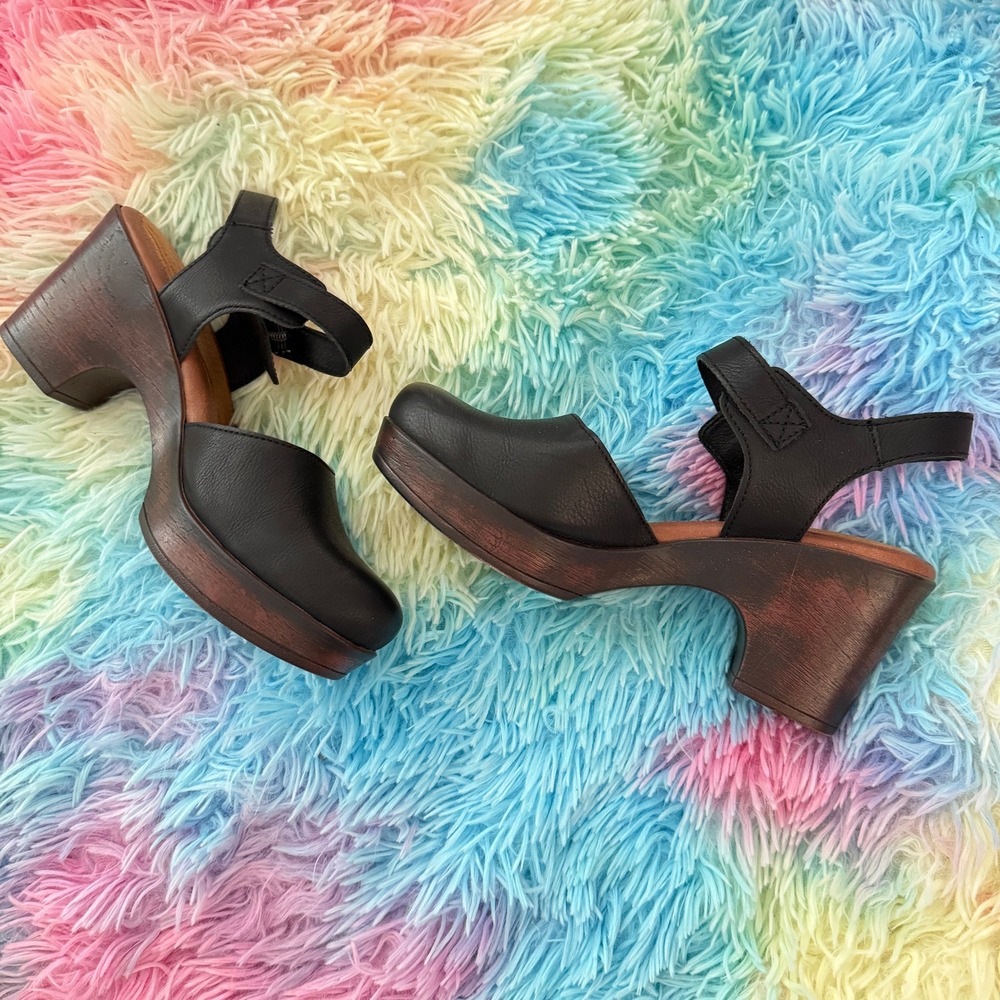 b.o.c. Born Concept Clogs Women 9 Black Platform Wood Block Heel